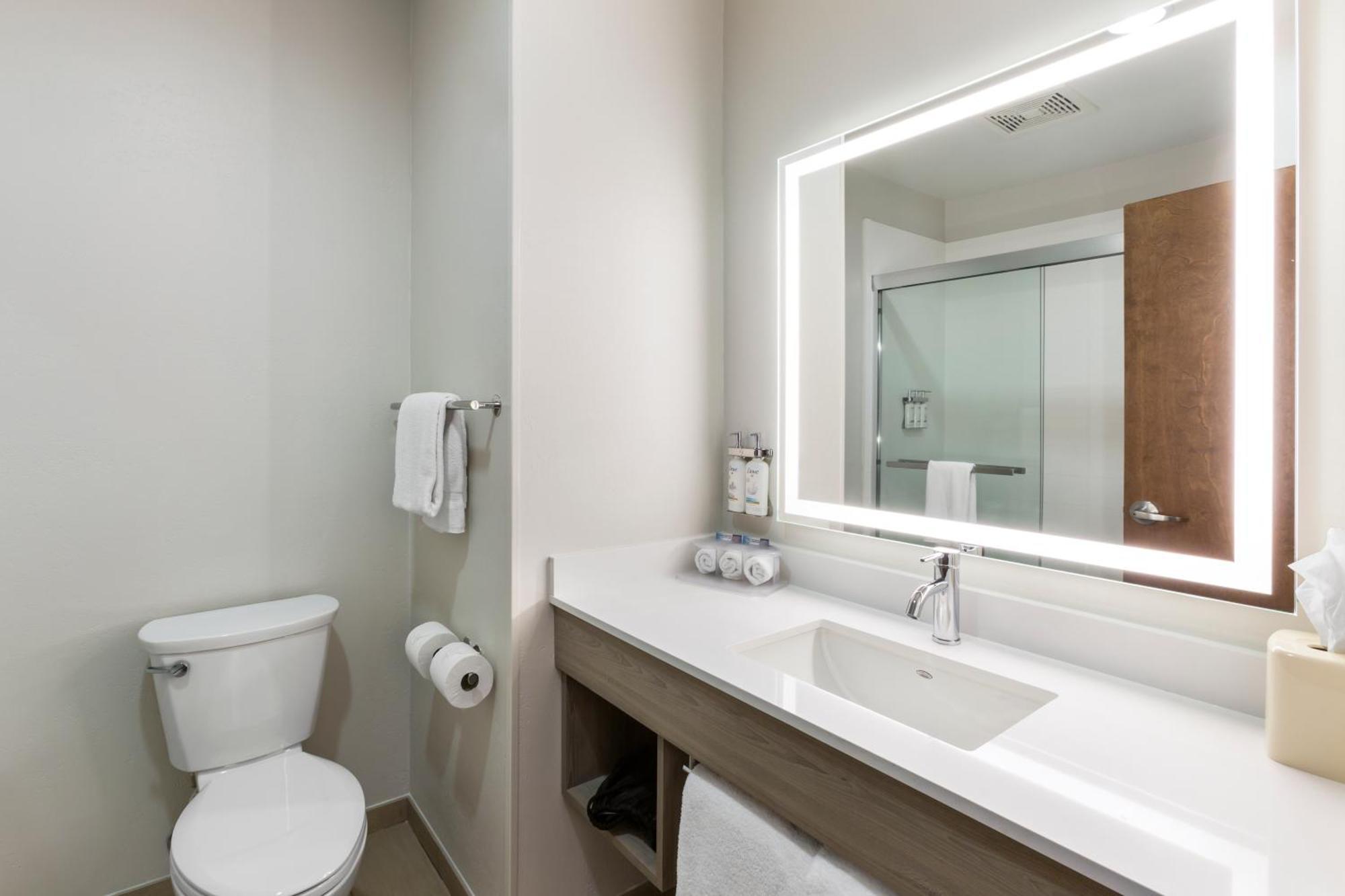 Express Belgrade-bozeman Area By Ihg Hotel 2*