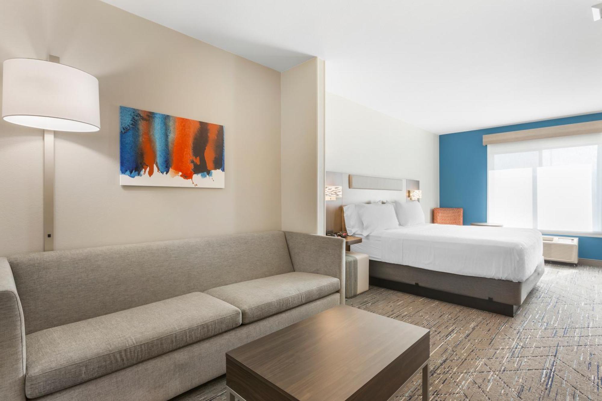 Hotel Express Belgrade-bozeman Area By Ihg 2*